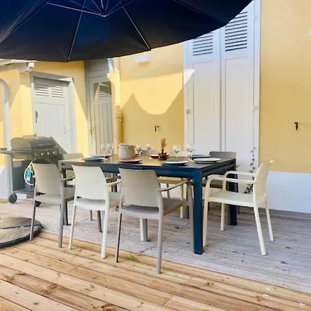 Face Au Phare Du Ferret - 300m - 10 Pers Holiday home